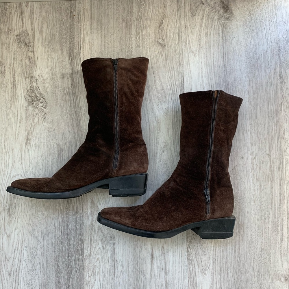 Rare style Vintage Stuart weitzman suede boots.